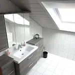 Apartament Schoeni *